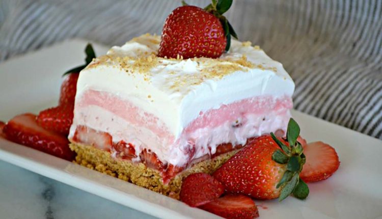 Strawberry-Cheesecake-Dream-Bars-TOP