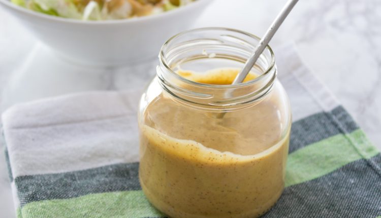 Dijon-mustard-salad-dressing-4818